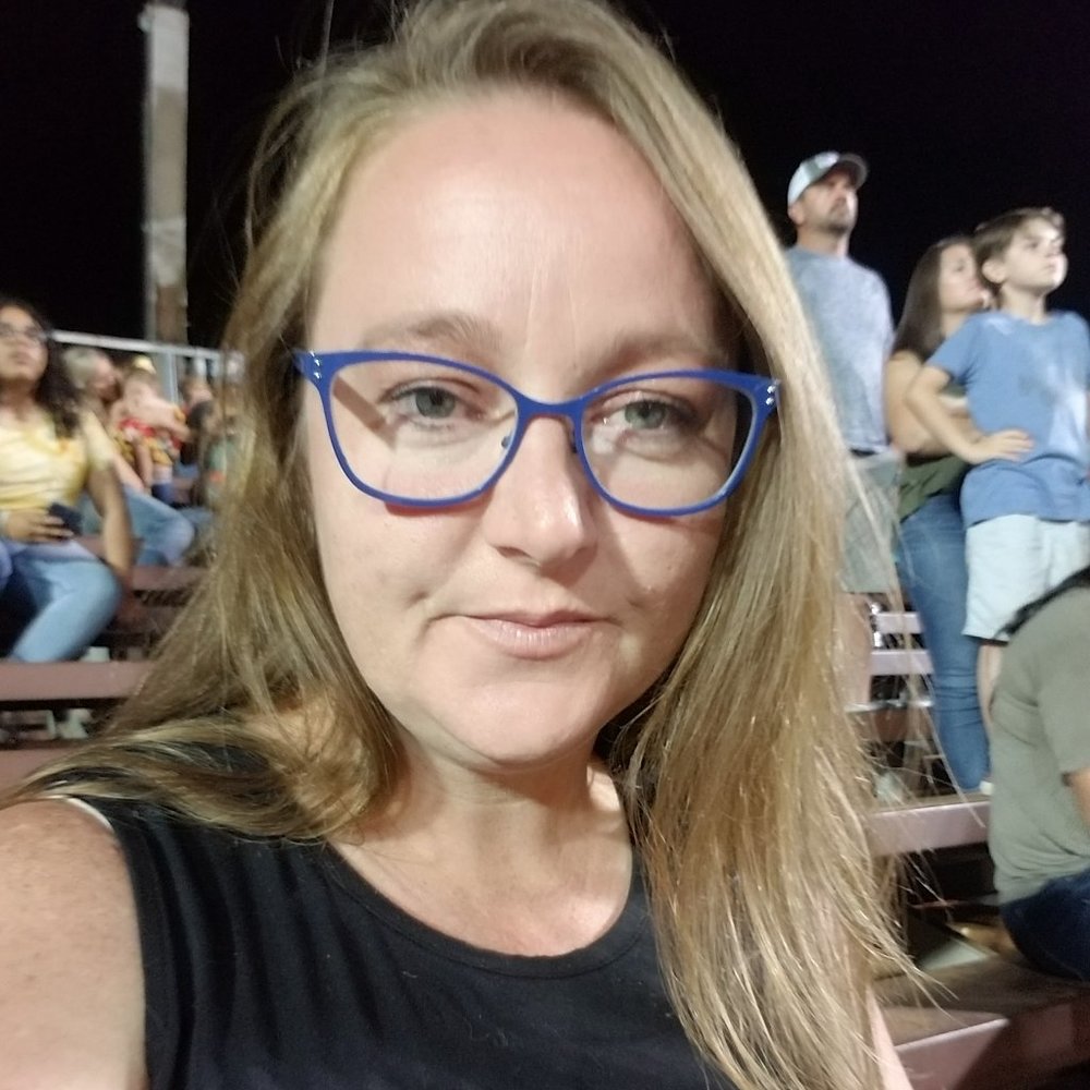 Meet your Posher, Crystal